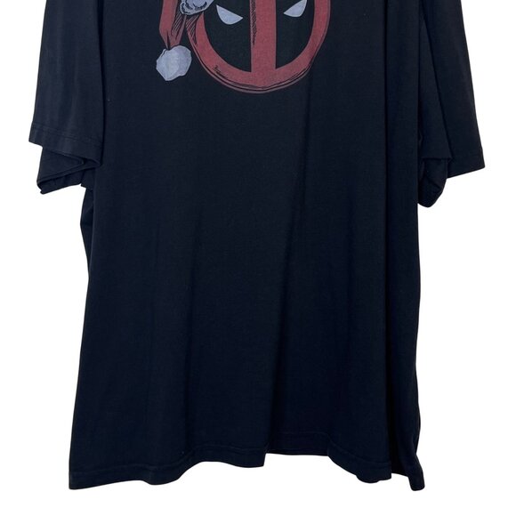 Deadpool Santa Hat TShirt Marvel Black Size 4X - Picture 4 of 6